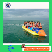 Jeu d&#39;eau populaire 7 places bateau banane gonflable